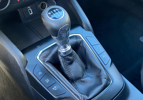 Ford Focus cena 25900 przebieg: 140000, rok produkcji 2018 z Namysłów małe 172